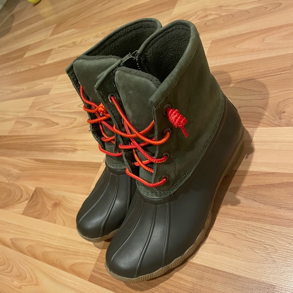 SPERRY Saltwater water proof rubber duck boot sz 7 - Picture 1 of 6
